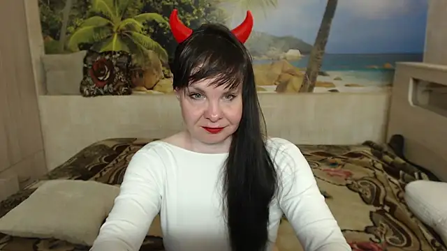 Snapshot of Aphelandra chatting on May 6, 2026, 1:49 pm Aphelandra online show from May 6, 2026, 1:49 pm