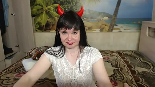Snapshot of Aphelandra chatting on May 16, 2026, 10:01 am Aphelandra online show from May 16, 2026, 10:01 am