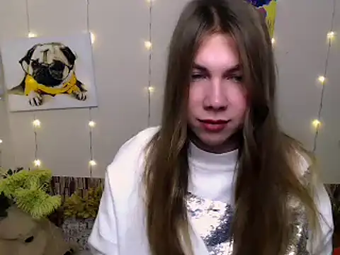 Snapshot of Sport_Tall_Doll chatting on December 6, 2024, 8:26 am Sport Tall Doll online show from December 6, 2024, 8:26 am