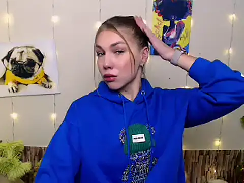 Snapshot of Sport_Tall_Doll chatting on December 10, 2024, 11:11 am Sport Tall Doll online show from December 10, 2024, 11:11 am