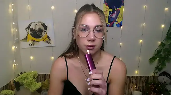 Snapshot of Sport_Tall_Doll chatting on December 23, 2024, 7:06 am Sport Tall Doll online show from December 23, 2024, 7:06 am