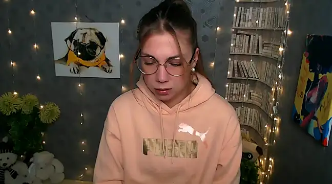 Snapshot of Sport_Tall_Doll chatting on January 3, 2025, 8:21 am Sport Tall Doll online show from January 3, 2025, 8:21 am