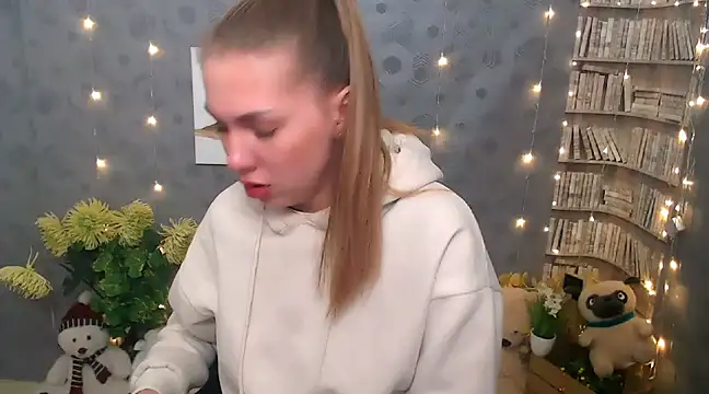 Snapshot of Sport_Tall_Doll chatting on March 11, 2025, 8:20 am Sport Tall Doll online show from March 11, 2025, 8:20 am