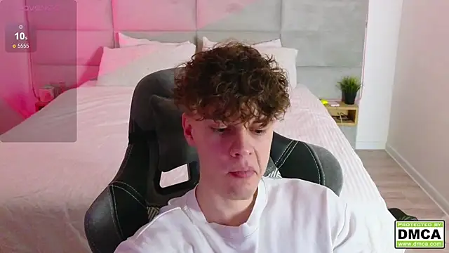 cute thomas online show from January 30, 2025, 8:21 pm