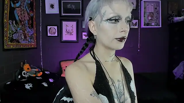 insania 9999  online show from December 5, 2025, 4:03 pm