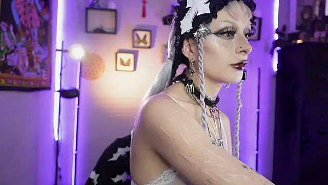 Snapshot of insania_9999_ chatting on February 9, 2026, 3:38 pm insania 9999 online show from February 9, 2026, 3:38 pm