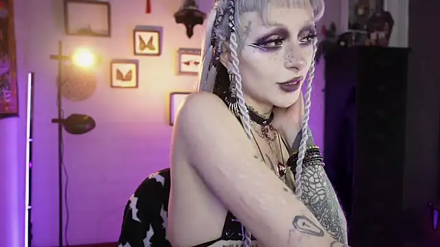 Snapshot of insania_9999_ chatting on February 26, 2026, 5:12 pm insania 9999 online show from February 26, 2026, 5:12 pm