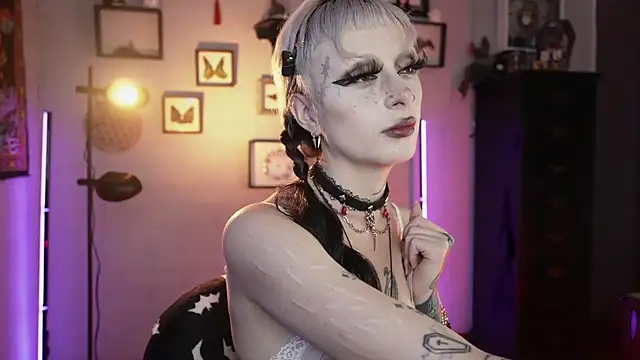 Snapshot of insania_9999_ chatting on March 2, 2026, 4:25 pm insania 9999 online show from March 2, 2026, 4:25 pm