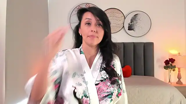 Snapshot of SaharaGarcia__ chatting on February 3, 2025, 6:17 pm SaharaGarcia online show from February 3, 2025, 6:17 pm