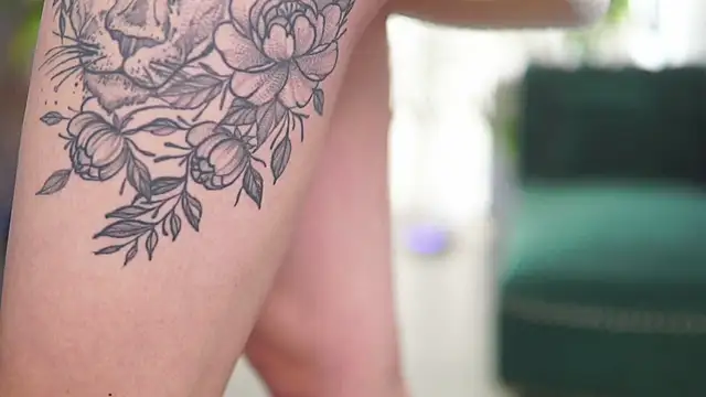 Snapshot of HotSkinnyX chatting on January 13, 2026, 9:36 am HotSkinnyX online show from January 13, 2026, 9:36 am