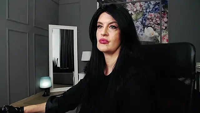 Snapshot of DomMelissaW chatting on December 4, 2024, 8:51 pm DomMelissaW online show from December 4, 2024, 8:51 pm