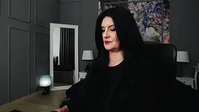 Snapshot of DomMelissaW chatting on January 27, 2025, 12:54 am DomMelissaW online show from January 27, 2025, 12:54 am