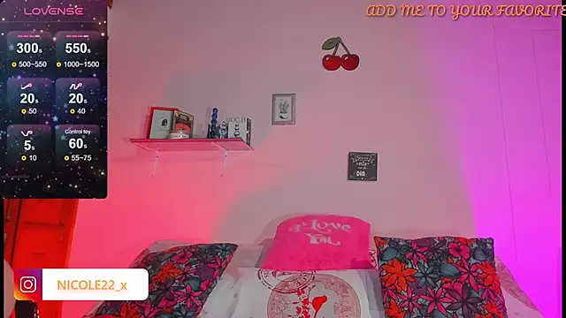 Snapshot of Nicole_x chatting on December 22, 2024, 3:33 am Nicole x online show from December 22, 2024, 3:33 am