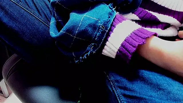 Snapshot of Persephoni chatting on January 26, 2025, 3:03 pm Persephoni online show from January 26, 2025, 3:03 pm