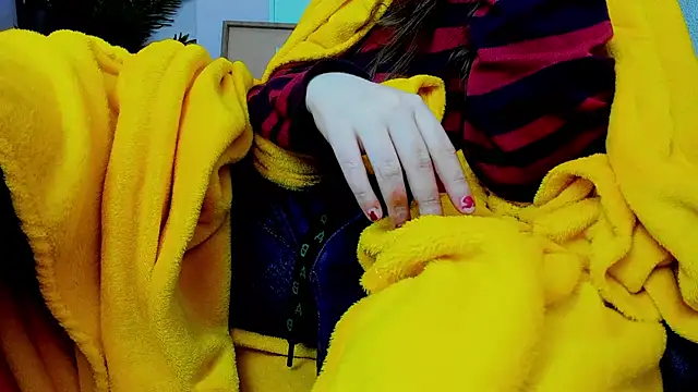 Snapshot of Persephoni chatting on February 10, 2025, 2:26 pm Persephoni online show from February 10, 2025, 2:26 pm