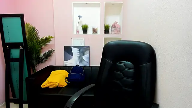 Snapshot of Persephoni chatting on March 15, 2025, 6:03 am Persephoni online show from March 15, 2025, 6:03 am