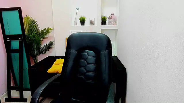 Snapshot of Persephoni chatting on March 16, 2025, 6:09 am Persephoni online show from March 16, 2025, 6:09 am