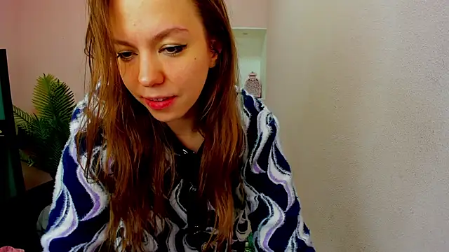 Snapshot of Persephoni chatting on September 21, 2025, 10:44 pm Persephoni online show from September 21, 2025, 10:44 pm