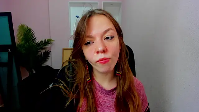 Snapshot of Persephoni chatting on October 14, 2025, 8:20 pm Persephoni online show from October 14, 2025, 8:20 pm