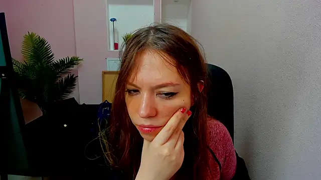 Snapshot of Persephoni chatting on October 24, 2025, 5:48 am Persephoni online show from October 24, 2025, 5:48 am