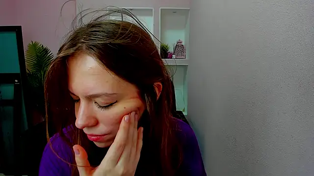 Snapshot of Persephoni chatting on November 11, 2025, 8:42 pm Persephoni online show from November 11, 2025, 8:42 pm