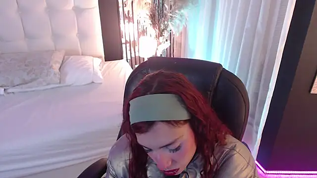 LiaVillalobos online show from March 21, 2026, 1:16 pm