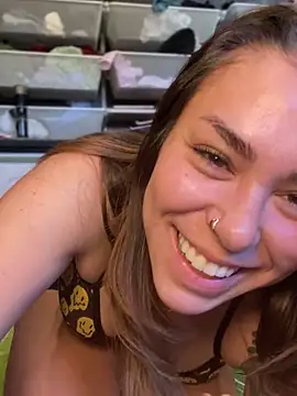 LeaGambit   online show from December 12, 2024, 9:48 pm