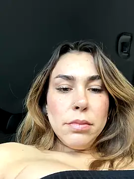 Snapshot of LeaGambit__ chatting on December 18, 2025, 4:46 pm LeaGambit online show from December 18, 2025, 4:46 pm