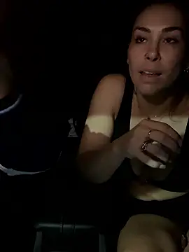 Snapshot of LeaGambit__ chatting on January 11, 2026, 3:33 am LeaGambit online show from January 11, 2026, 3:33 am