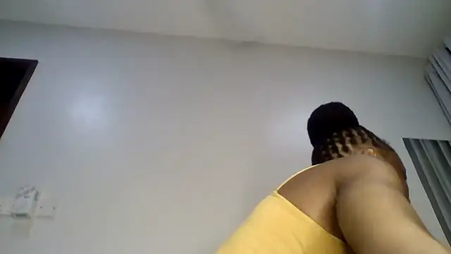 Snapshot of sweet_sassy_ chatting on April 22, 2026, 3:31 am sweet sassy online show from April 22, 2026, 3:31 am