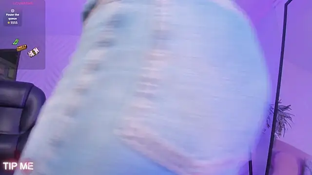 Snapshot of SophieBarnett chatting on April 14, 2026, 12:16 am SophieBarnett online show from April 14, 2026, 12:16 am