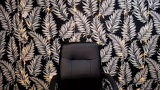 Olivia playful online show from January 31, 2025, 3:33 pm