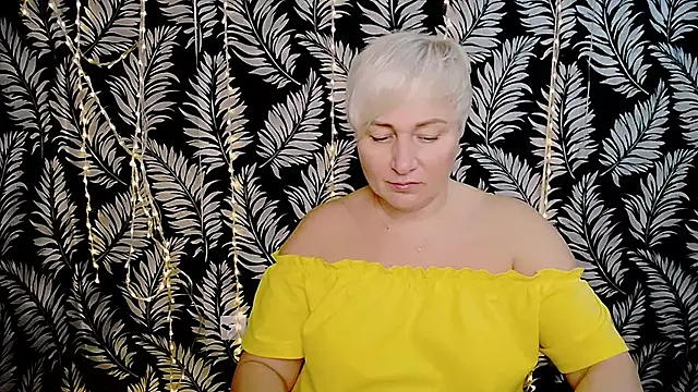 Olivia playful online show from December 15, 2025, 12:42 pm