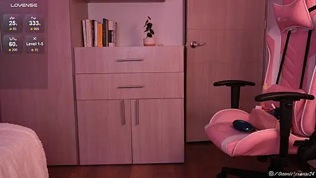 annie24 evans online show from March 4, 2025, 5:42 am