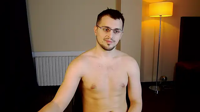 Snapshot of Friend12321 chatting on February 7, 2025, 2:08 am Friend12321 online show from February 7, 2025, 2:08 am