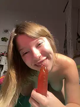 kimczii online show from October 6, 2025, 6:22 am