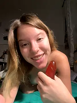 kimczii online show from October 27, 2025, 7:12 am