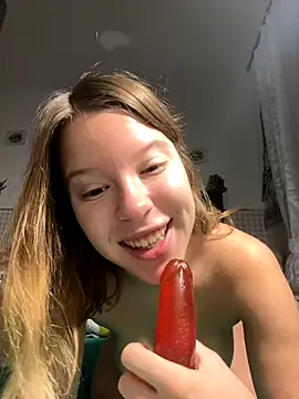 kimczii online show from November 4, 2025, 7:18 am