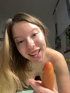 kimczii online show from March 18, 2026, 7:22 am