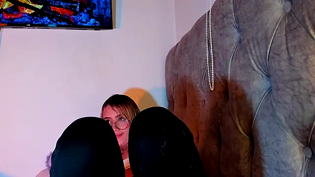 Sabrina Cole online show from October 16, 2025, 4:24 am