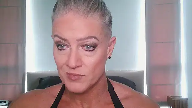 Devon2020 online show from November 21, 2025, 7:18 am