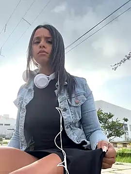 Snapshot of Gia__Paige chatting on December 4, 2024, 9:24 pm Gia Paige online show from December 4, 2024, 9:24 pm