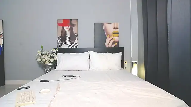 Snapshot of Hotbeebee chatting on January 30, 2025, 4:58 am Hotbeebee online show from January 30, 2025, 4:58 am