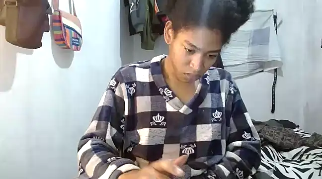 angelamarie1 online show from December 29, 2024, 10:12 am