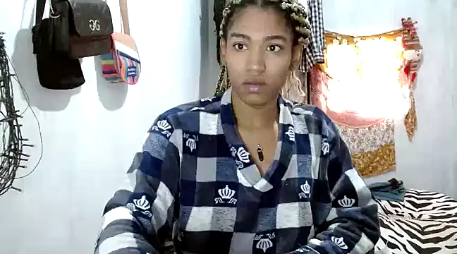 angelamarie1 online show from January 24, 2025, 12:20 pm