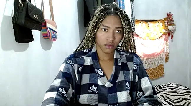 angelamarie1 online show from February 8, 2025, 1:11 pm