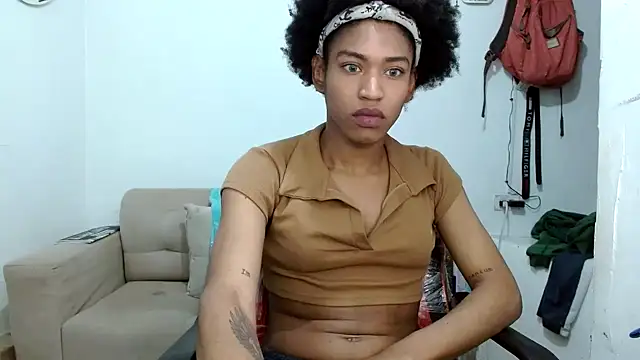 angelamarie1 online show from November 30, 2025, 10:58 pm