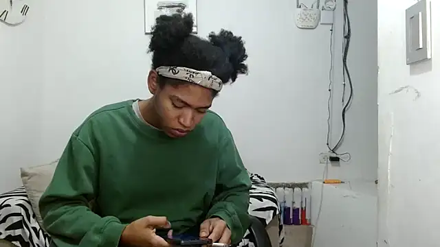 angelamarie1 online show from February 4, 2026, 10:32 am