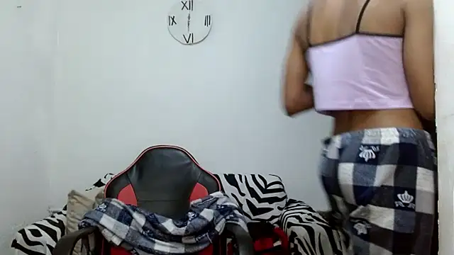 angelamarie1 online show from May 15, 2026, 3:19 pm