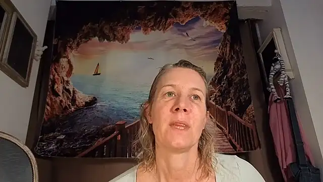 Lola Belgium online show from May 31, 2026, 5:48 am